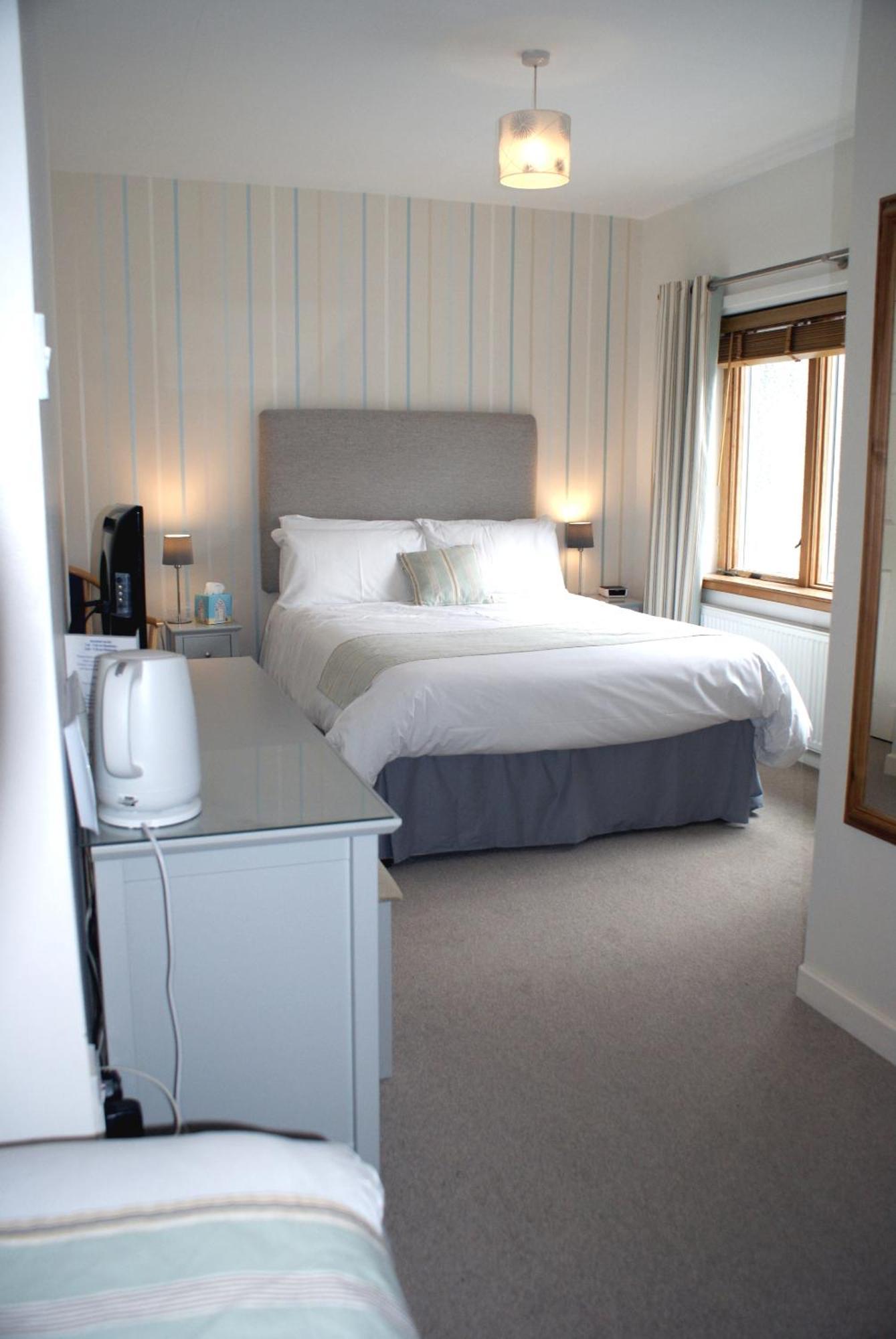 Ferry House Inn Milford Haven Zimmer foto