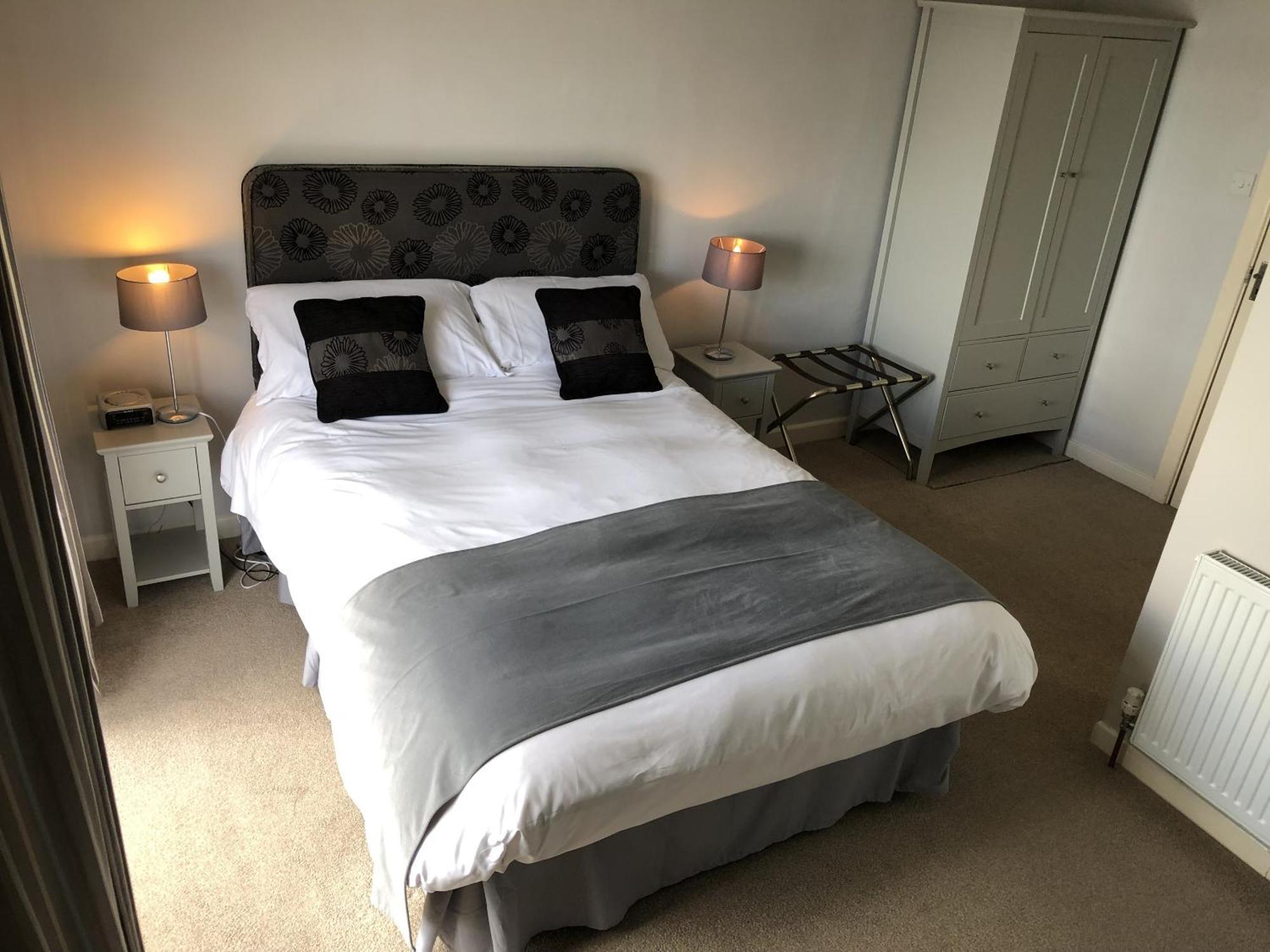 Ferry House Inn Milford Haven Zimmer foto